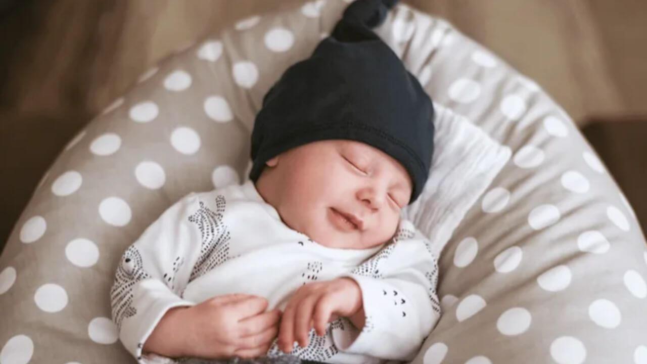 घर में होने वाला है नन्हे मेहमान का आगमन, इन 8 यूनिक नामों पर करें नामकरण