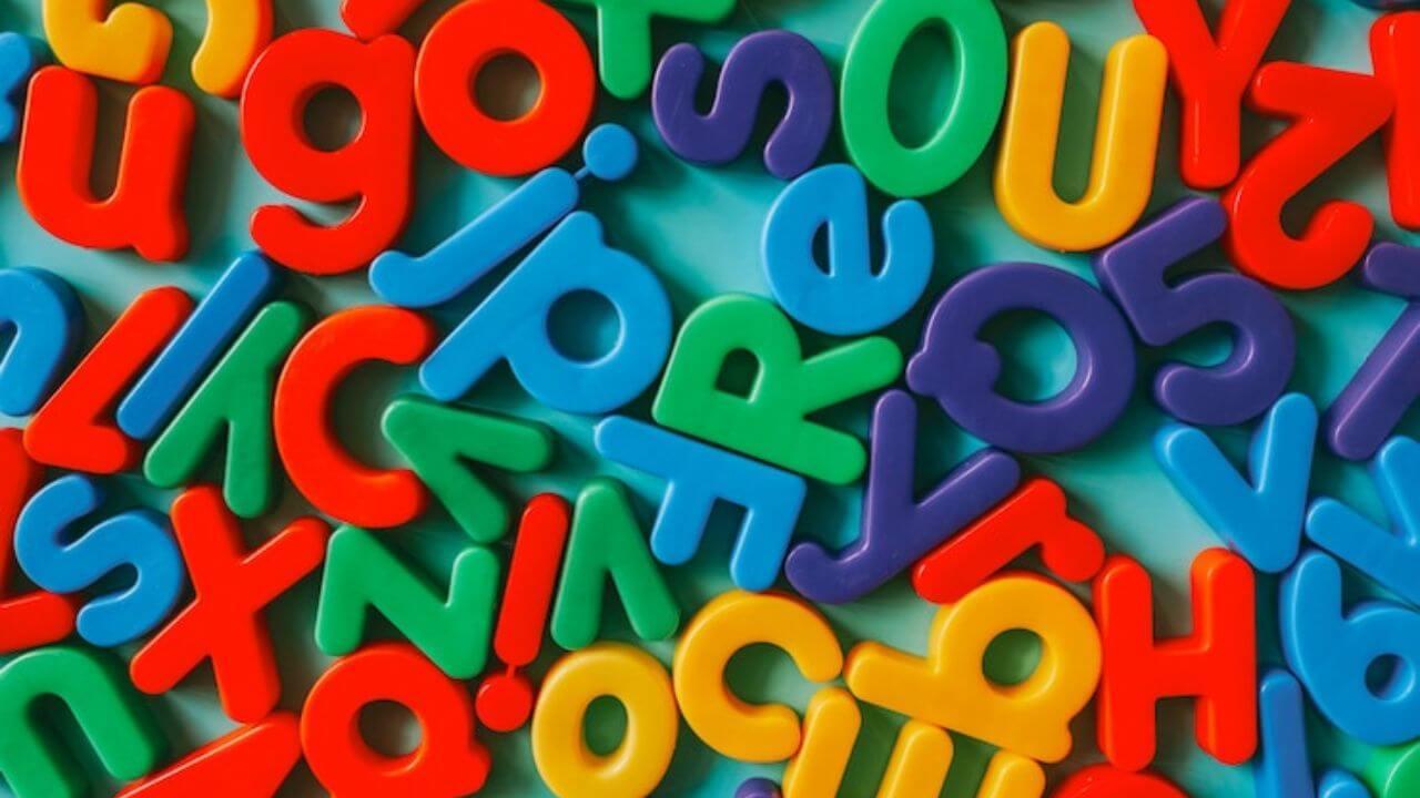 अनुशासन पसंद करते हैं इस नामाक्षर के लोग, प्यार के लिए सब कुछ करने को रहते हैं तैयार