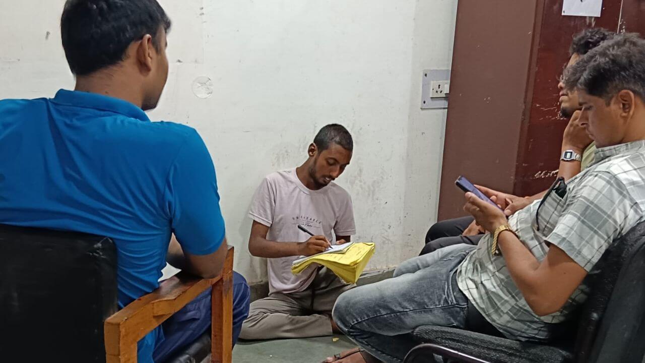 एयरपोर्ट के पास आर्मी क्षेत्र में घूम रहा संदिग्ध निकला रोहिंग्या, पुलिस ने लिया हिरासत में, जाँच एजेंसियां सतर्क