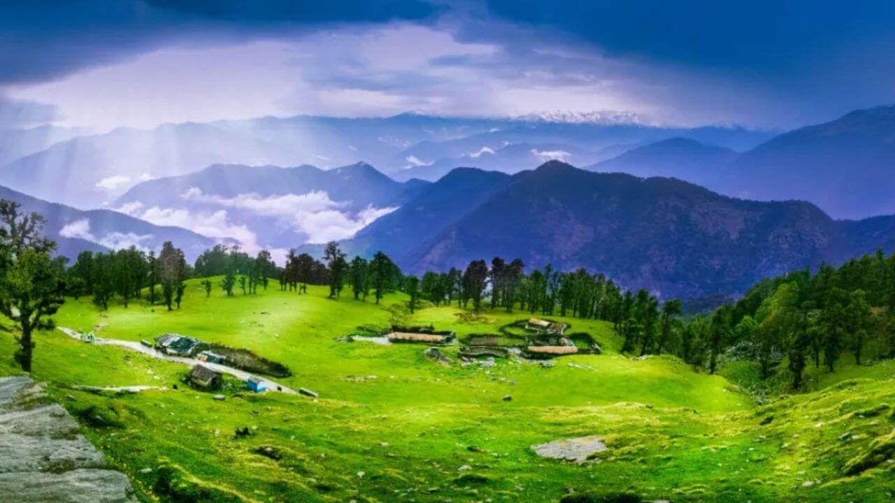 गर्मियों में इन 5 ऑफबीट डेस्टिनेशन की करें सैर, प्रकृति की सुंदरता के बीच लें एडवेंचर का आनंद