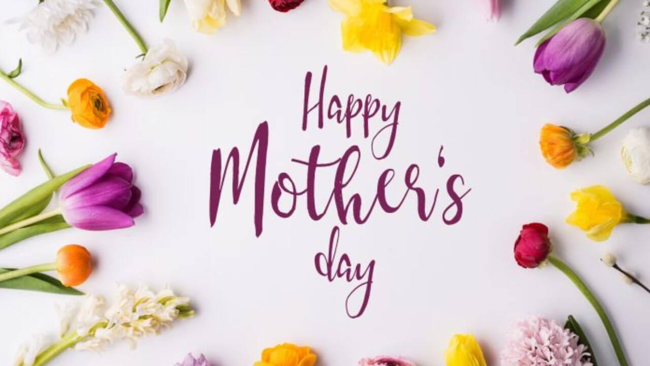 Mother’s Day 2025 इस मदर्स डे पर लिखिए मां के लिए वो कविताएं, जो बयां करेंगी आपके दिल की बात