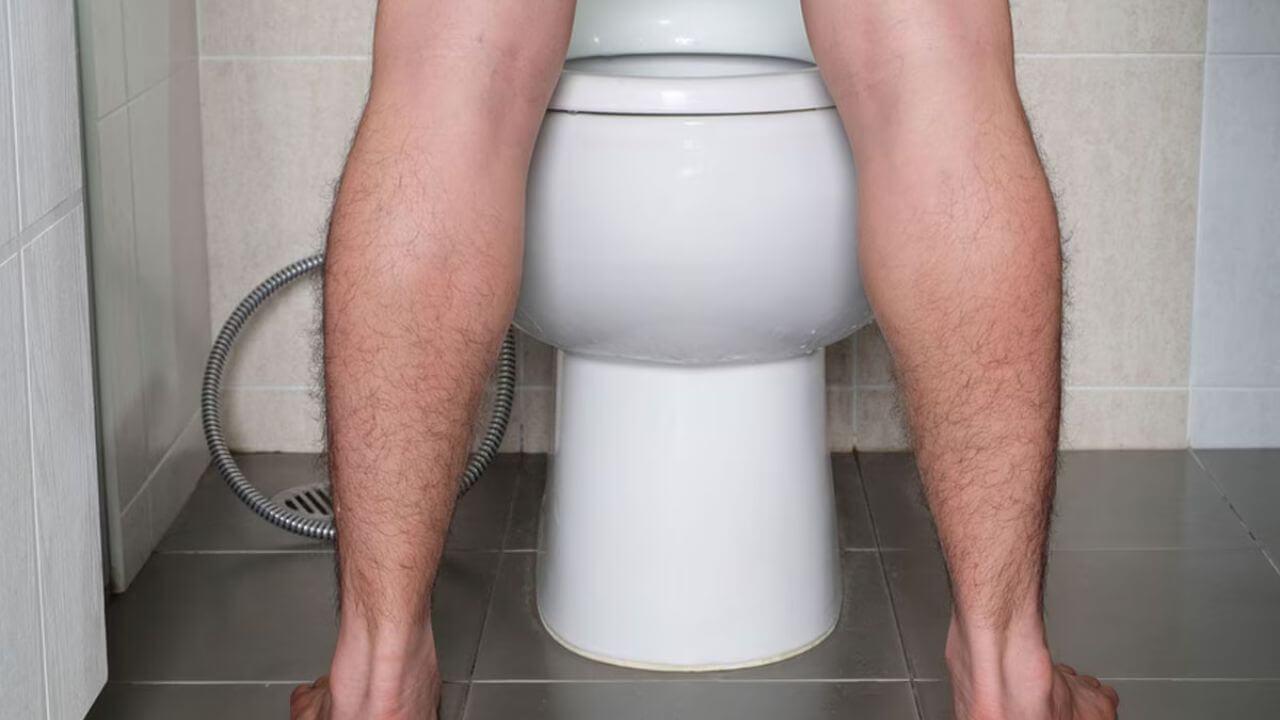 अब है सुधरने की जरुरत! पुरुषों की टॉयलेट हैबिट्स, महिलाओं को कर सकती है बीमार