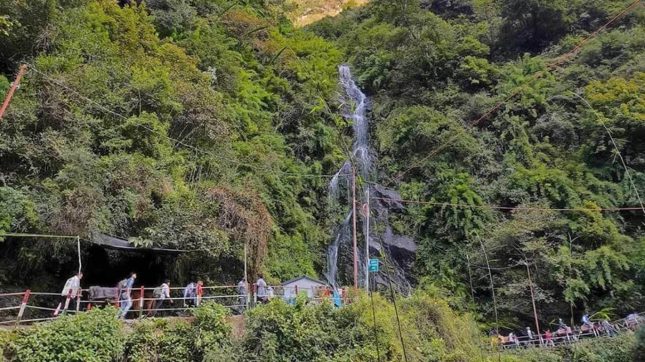 केदारनाथ ट्रेक पर जा रहे हैं तो इन शानदार जगहों को जरूर एक्सप्लोर करें