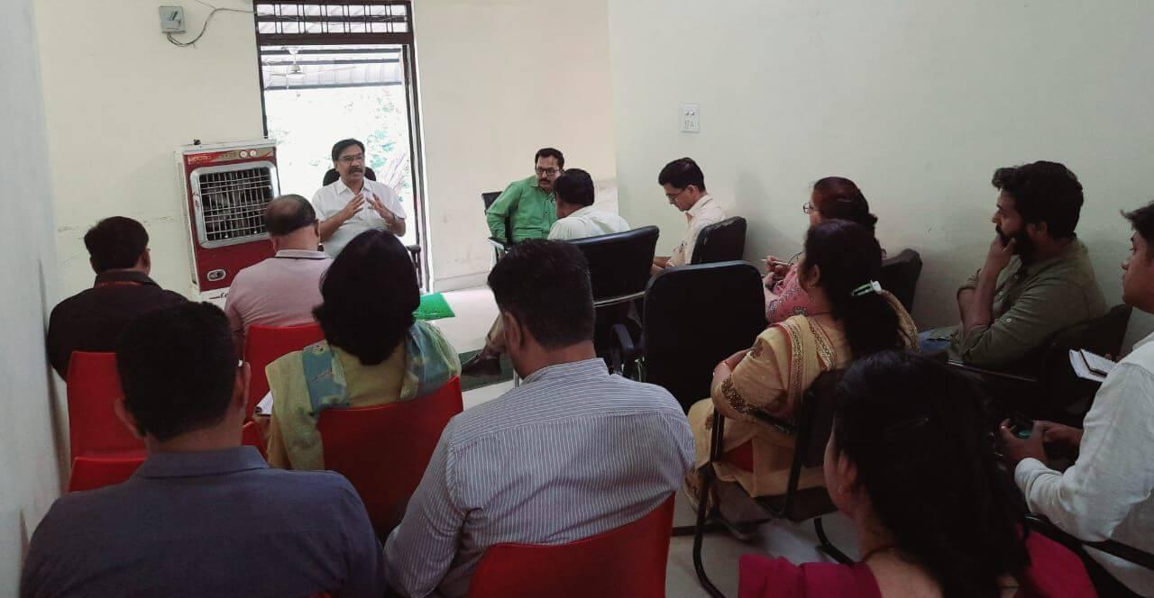 मेडिकल ALERT, CMHO ने ली बैठक, दिया आदेश, किसी भी तरह की आपातकालीन परिस्थितियों के लिए रहें तैयार स्वास्थ्य अमला