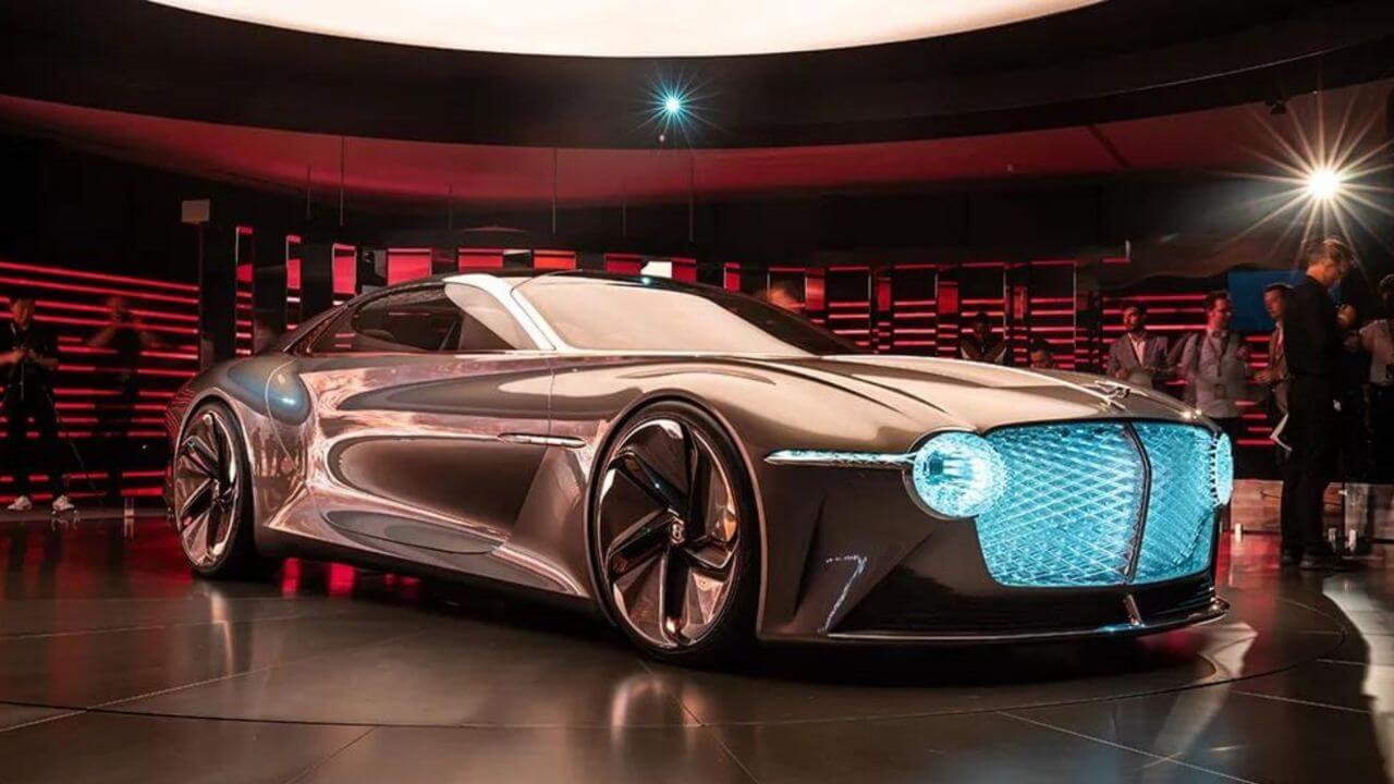 दुनिया की सबसे महंगी कार, सिर्फ 3 लोगों के पास है ये शाही सवारी! कीमत सुनकर उड़ जाएंगे आपके होश