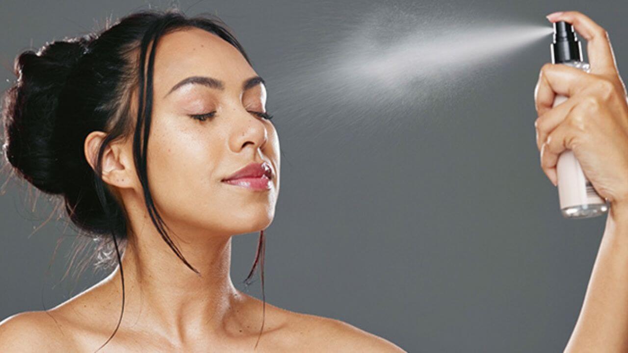 गर्मियों के लिए 3 बेस्ट होममेड क्लासिक टोनर टिप्स, अब डल स्किन को कहें अलविदा और पाएं नेचुरल ग्लो!