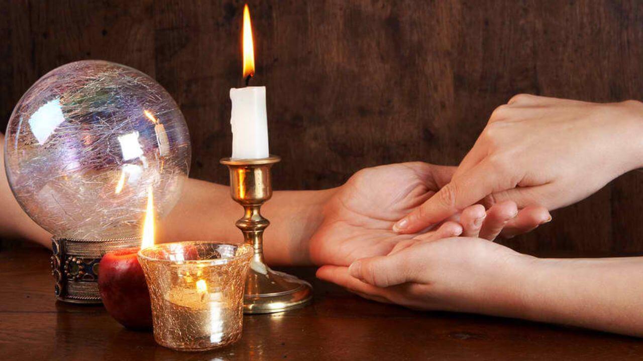 अगर हथेली में ऐसा है गुरु पर्वत, तो समझिए भाग्य आपका इंतजार कर रहा है
