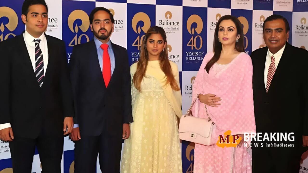 अंबानी परिवार में एक दिन में कौन कितना कमाता है?, मुकेश, नीता से लेकर अनंत तक जानिए सबकी कमाई!