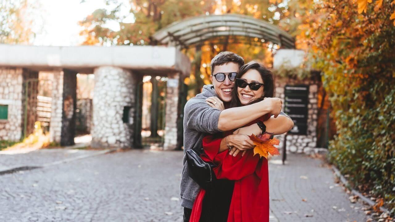 खूबसूरत लड़कियां हैंडसम नहीं, एवरेज लुक्स वाले लड़कों से क्यों करती हैं शादी? वजह जानकर चौंक जाएंगे