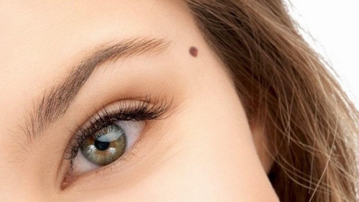 बेहतर भविष्य और धन लाभ का संकेत है शरीर के इन हिस्सों पर मौजूद तिल, समझ लें चमकने वाला है भाग्य