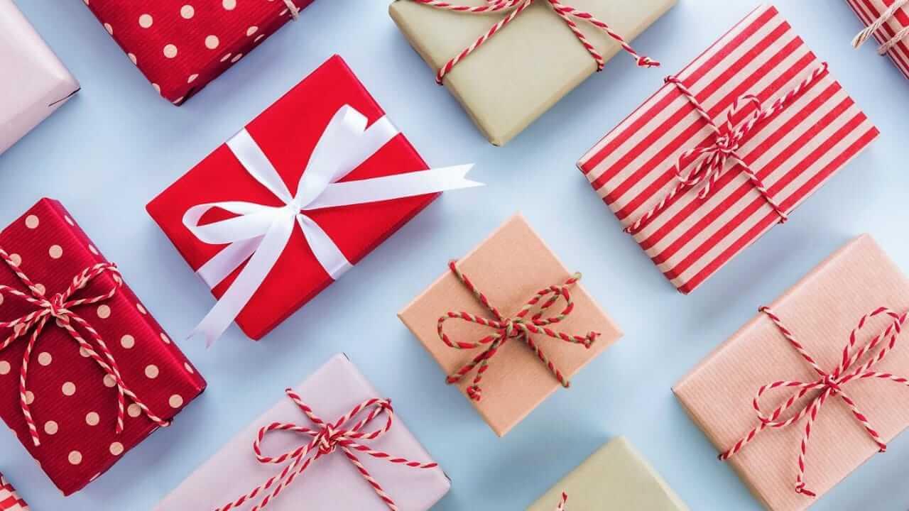 Fathers Day 2025 पर पिता को दें ये खास तोहफे, दिल को छू जाएंगे ये 5 गिफ्ट्स