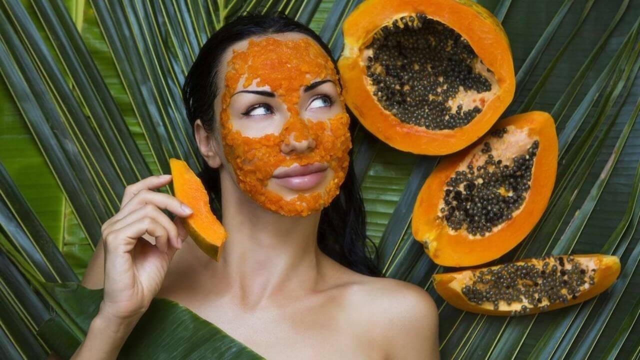 चेहरा हो सकता है निखरा और दमकता, अगर लगाएंगे पपीते के पत्तों से बना फेस मास्क