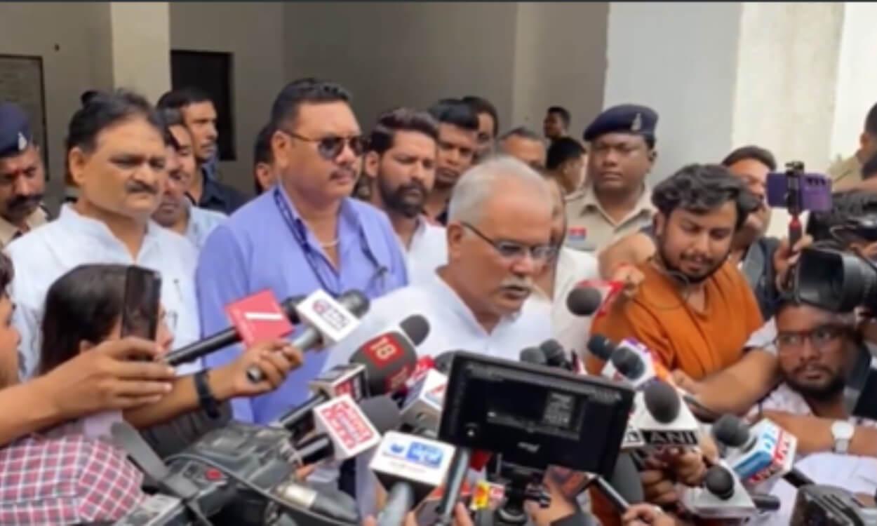 शराब घोटाले में ईडी की गिरफ्त में भूपेश बघेल के बेटे चैतन्य, पूर्व सीएम बोले, “जो भी बोलेगा, उसका हाल मेरे बेटे जैसा होगा”