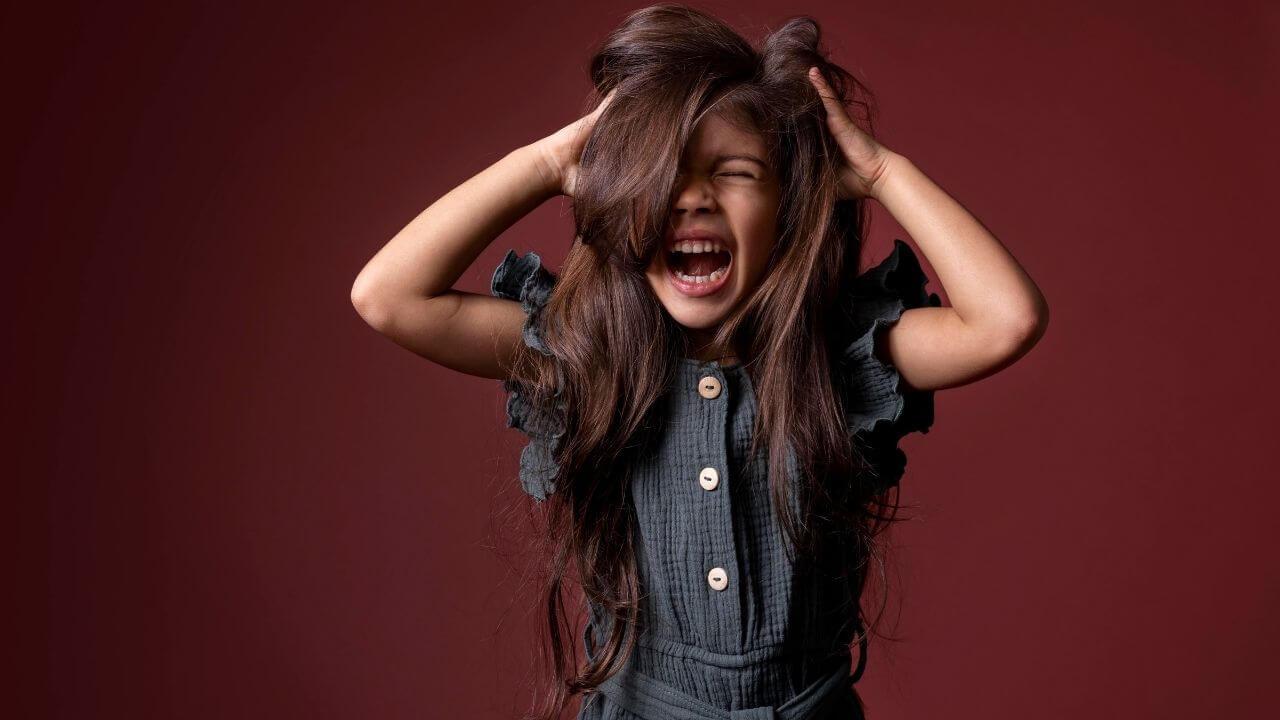 बच्चों को इमोशनली स्ट्रॉन्ग बनाना है? ये 3 आसान पेरेंटिंग टिप्स बदल सकते हैं उनका भविष्य