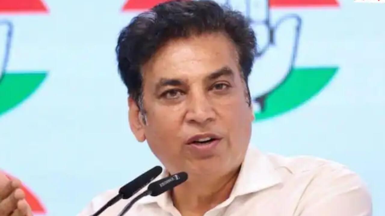 दिल्ली में झुग्गी-झोपड़ियों पर बुलडोजर: कांग्रेस ने बीजेपी सरकार पर बोला हमला