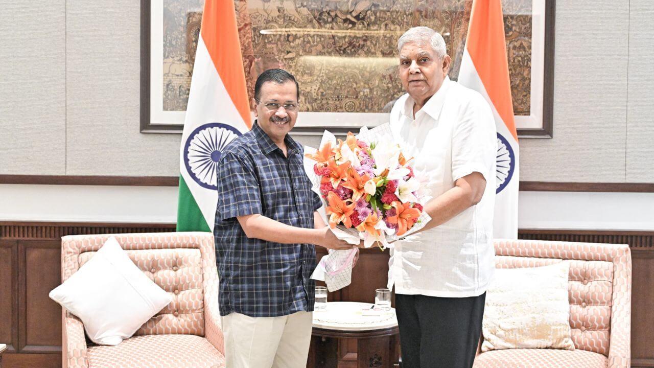 उपराष्ट्रपति धनखड़ ने अरविंद केजरीवाल और संजय सिंह से की मुलाकात, जानें क्या हुई बातचीत