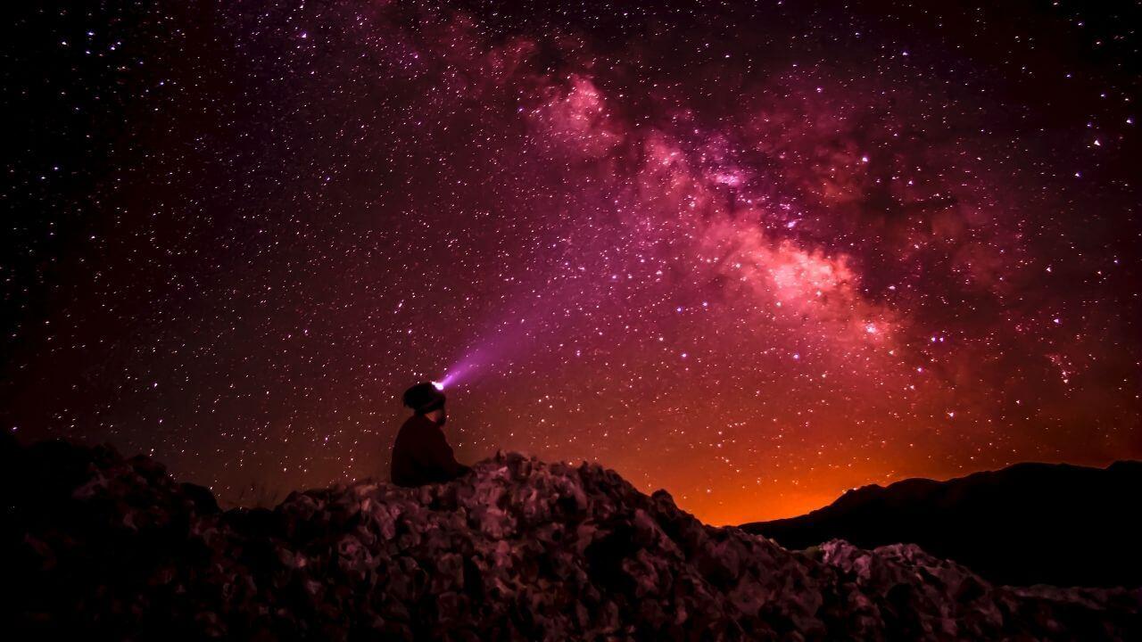 Astro Tourism क्या है? अब समंदर नहीं, सितारों की सैर कर रहे हैं युवा! जानें कैसे