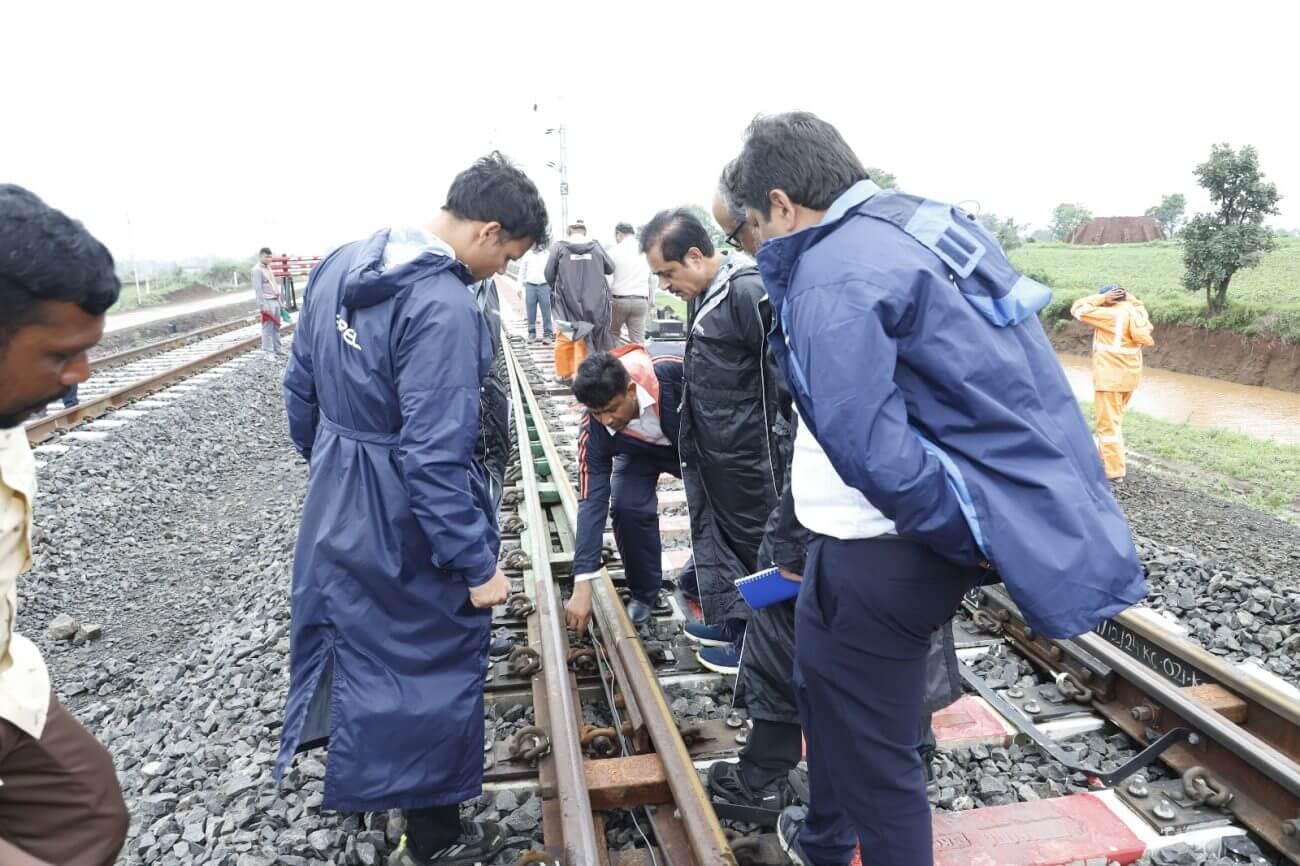 रेल सेफ्टी कमिश्नर ने किया जरखेड़ा से शामपुर तक नवनिर्मित रेललाइन का निरीक्षण, परियोजना से जुड़े मध्य प्रदेश, राजस्थान के भोपाल, सीहोर, राजगढ़, झालावाड़ और कोटा जिले