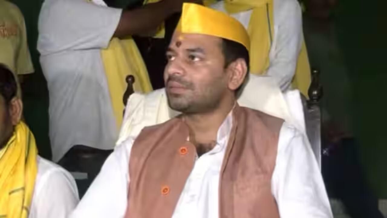 तेज प्रताप यादव ने ठोका ताल! इस ‘हाई-प्रोफाइल’ सीट से लड़ेंगे ‘निर्दलीय’ चुनाव, लालू परिवार में मचा ‘भूचाल’