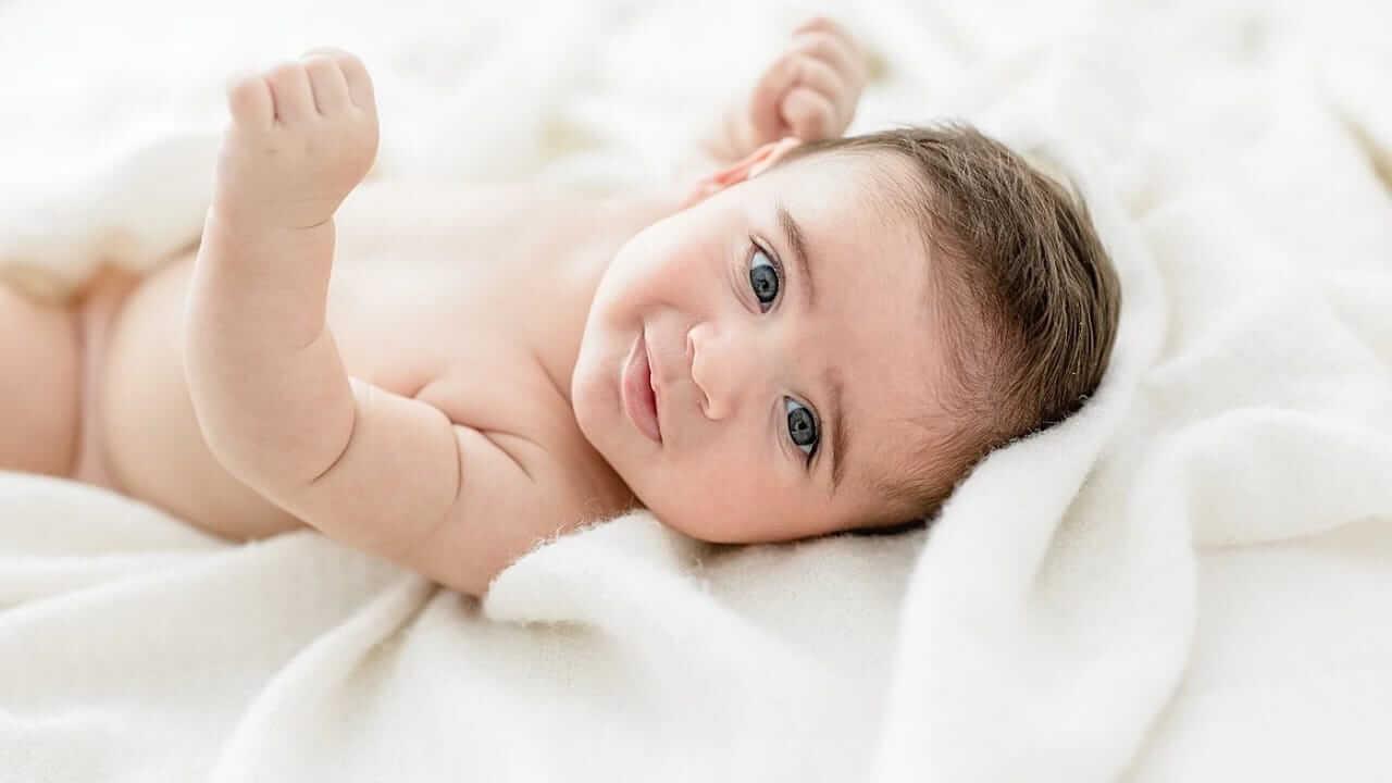 इन अट्रैक्टिव नामों पर करें बच्चे का नामकरण, इनके अर्थ जीत लेंगे आपका दिल