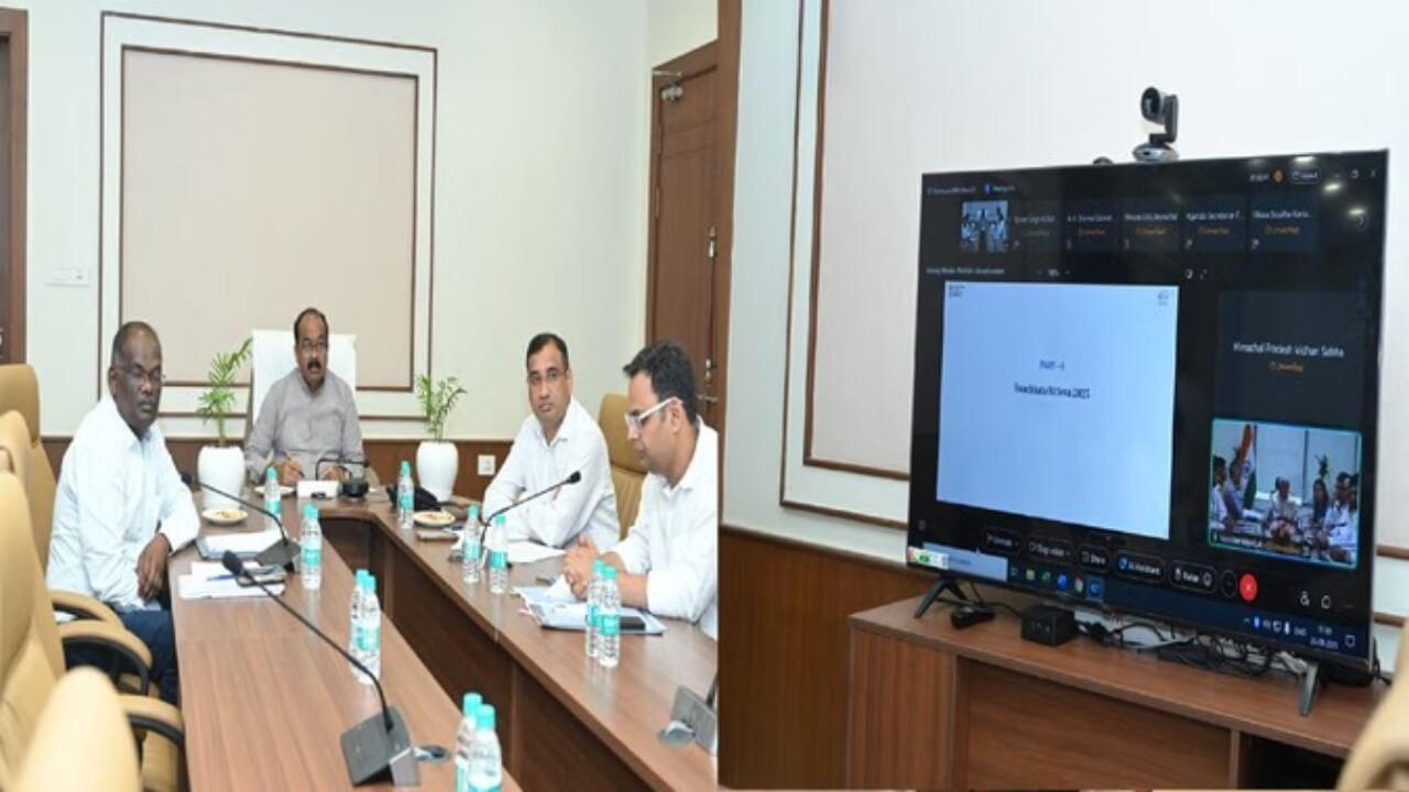 उप मुख्यमंत्री अरुण साव ने स्वच्छ भारत मिशन की समीक्षा बैठक में लिया हिस्सा, बोले ; नगरीय जीवन को बनाएंगे स्वच्छ,सुंदर व सुविधाजनक