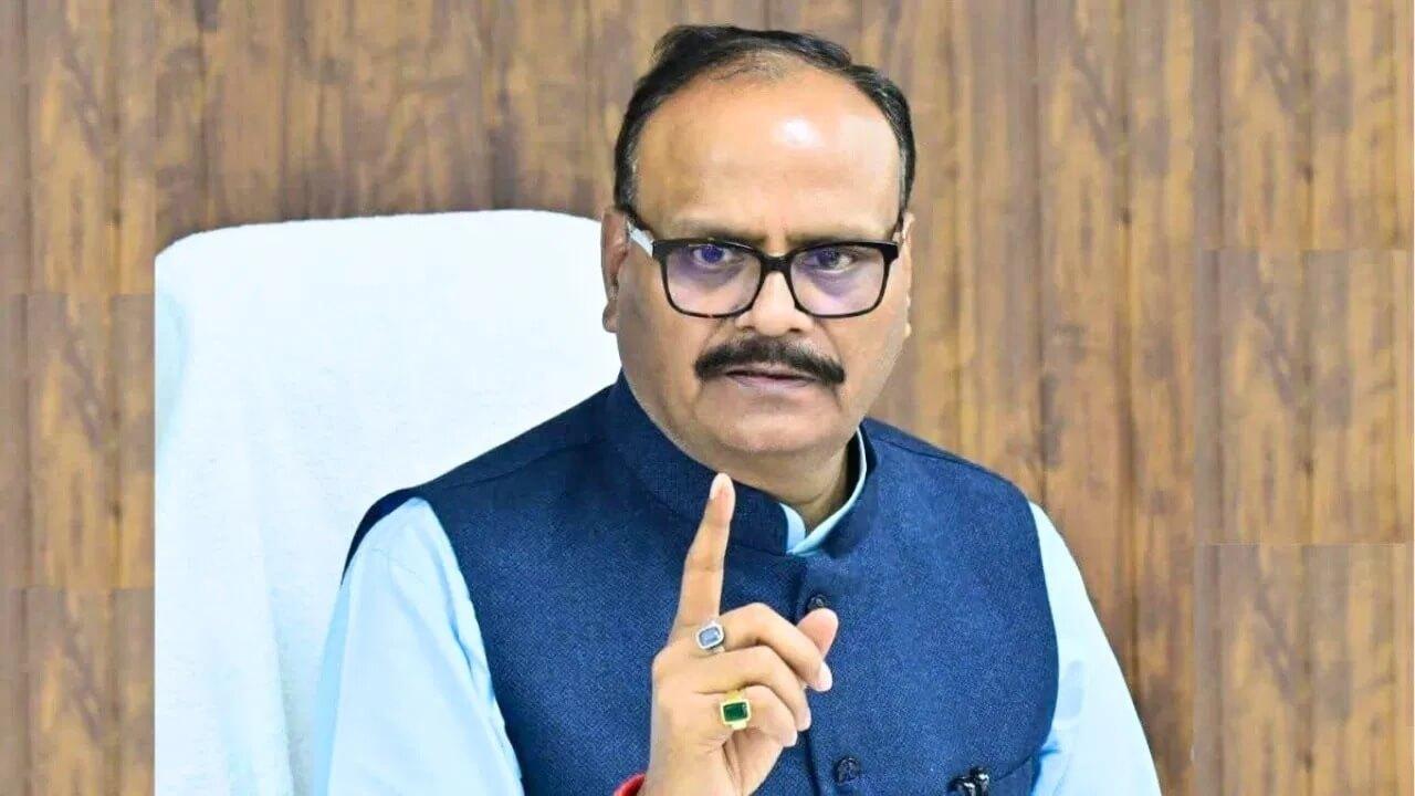 स्वास्थ्य विभाग की संपर्क कोशिश नाकाम, डिप्टी सीएम ने सात अनुपस्थित चिकित्सकों को बर्खास्त करने के दिए निर्देश