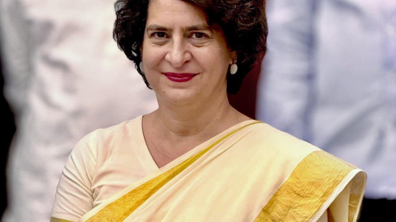 शिमला पहुंचीं प्रियंका गांधी वाड्रा, छराबड़ा में करेंगी प्रवास, स्थानीय पुलिस और सुरक्षा कर्मी तैनात