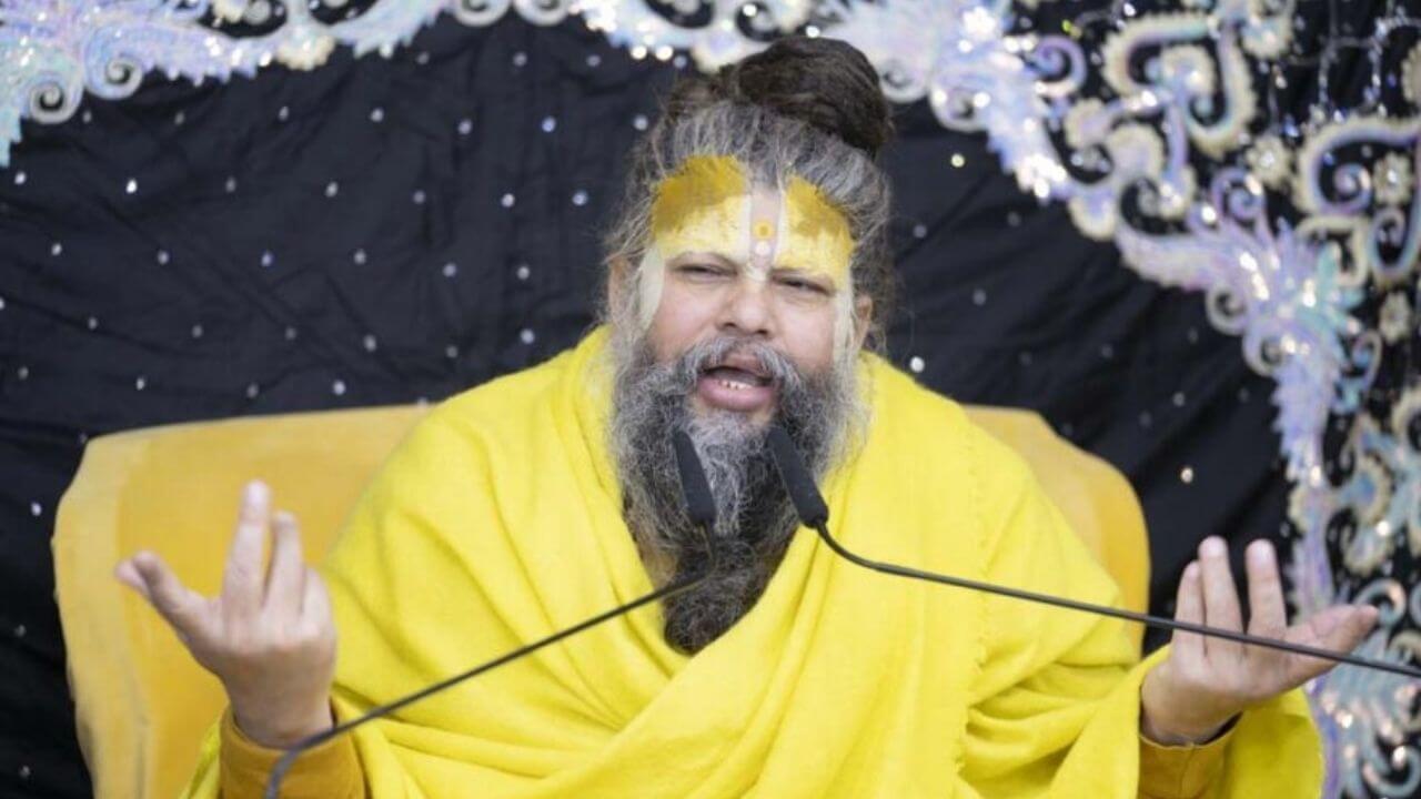 भगवान की पूजा एक रूप में करें या अनेक में? प्रेमानंद महाराज का स्पष्ट और सरल जवाब