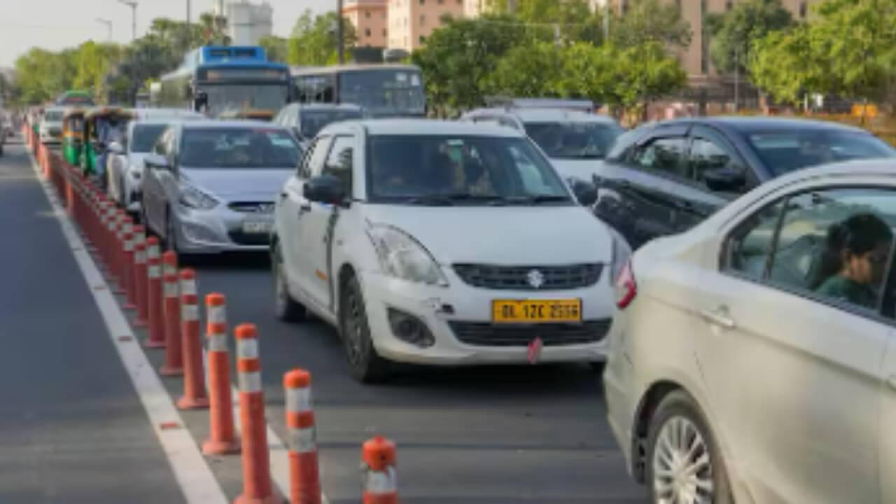 Delhi Traffic Advisory: दिल्ली में जन्माष्टमी और ताजिया जुलूस के चलते यातायात रहेगा प्रभावित