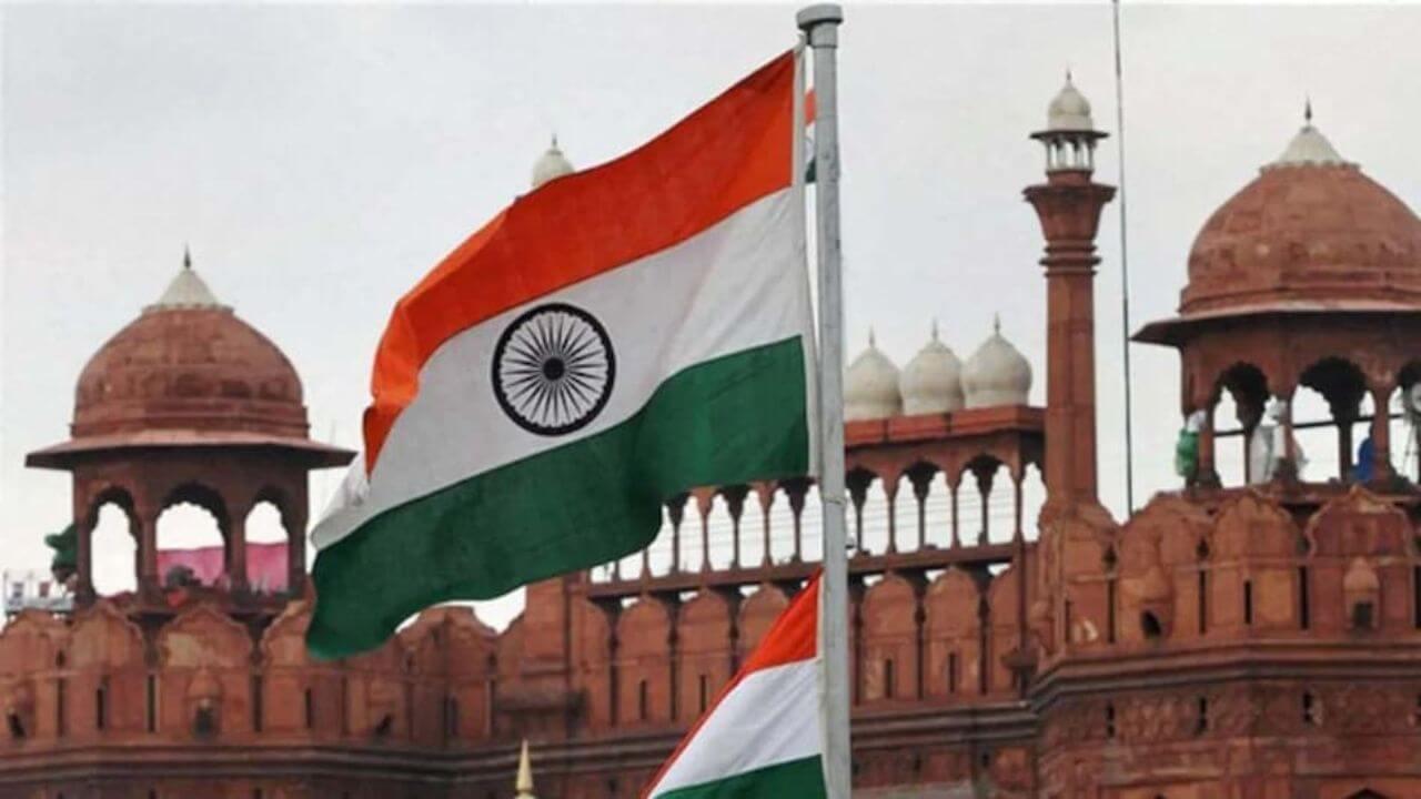 Independence Day 2025: लाल किले से किसने दिया सबसे लंबा भाषण? जानें सबसे ज्यादा बार तिरंगा लहराने का रिकॉर्ड किसके नाम
