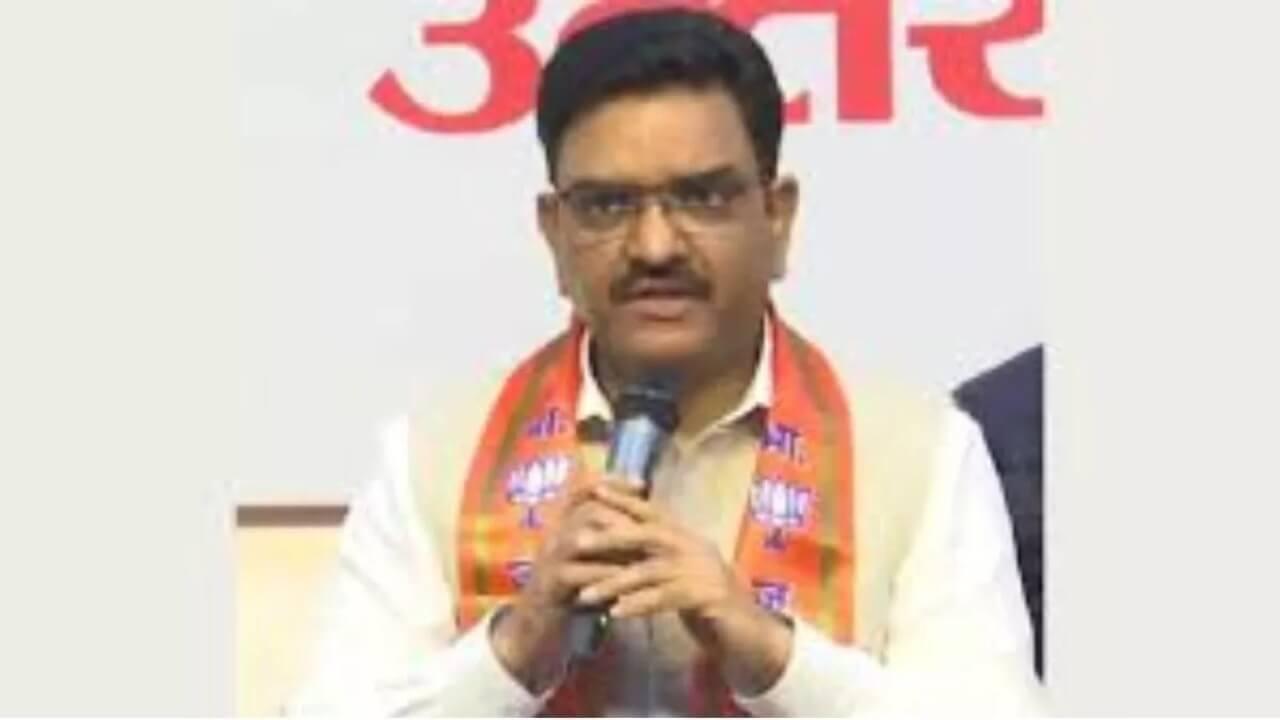 मंत्री असीम अरुण का तगड़ा ऐक्शन; जयप्रकाश नारायण सर्वोदय विद्यालय का निरीक्षण, जेई हटेंगे