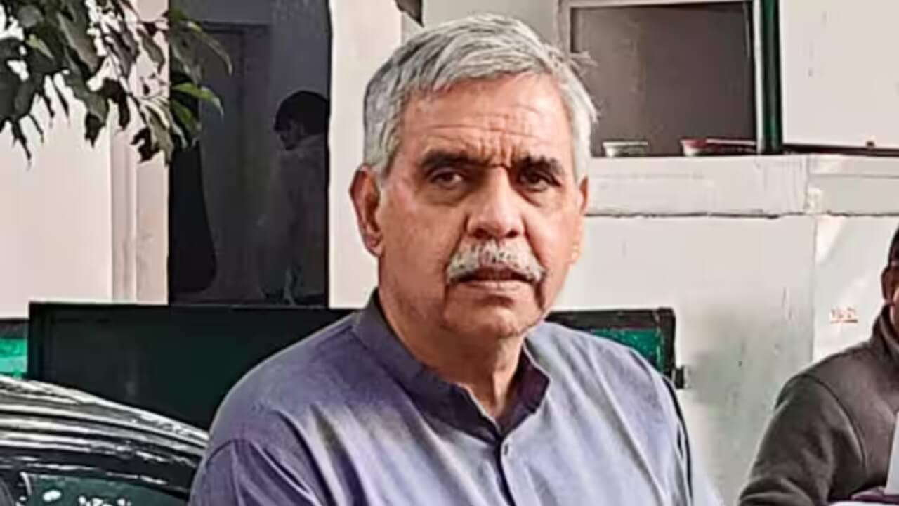 Delhi News: आप नेता सौरभ भारद्वाज के घर ईडी की छापेमारी, कांग्रेस ने बताया सही कदम
