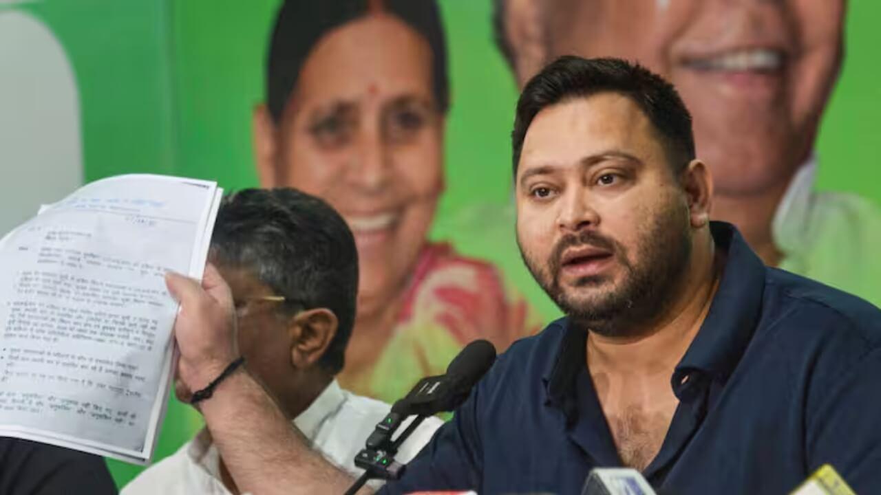 महाराष्ट्र  में तेजस्वी यादव पर एफआईआर, पीएम मोदी पर आपत्तिजनक पोस्ट का मामला