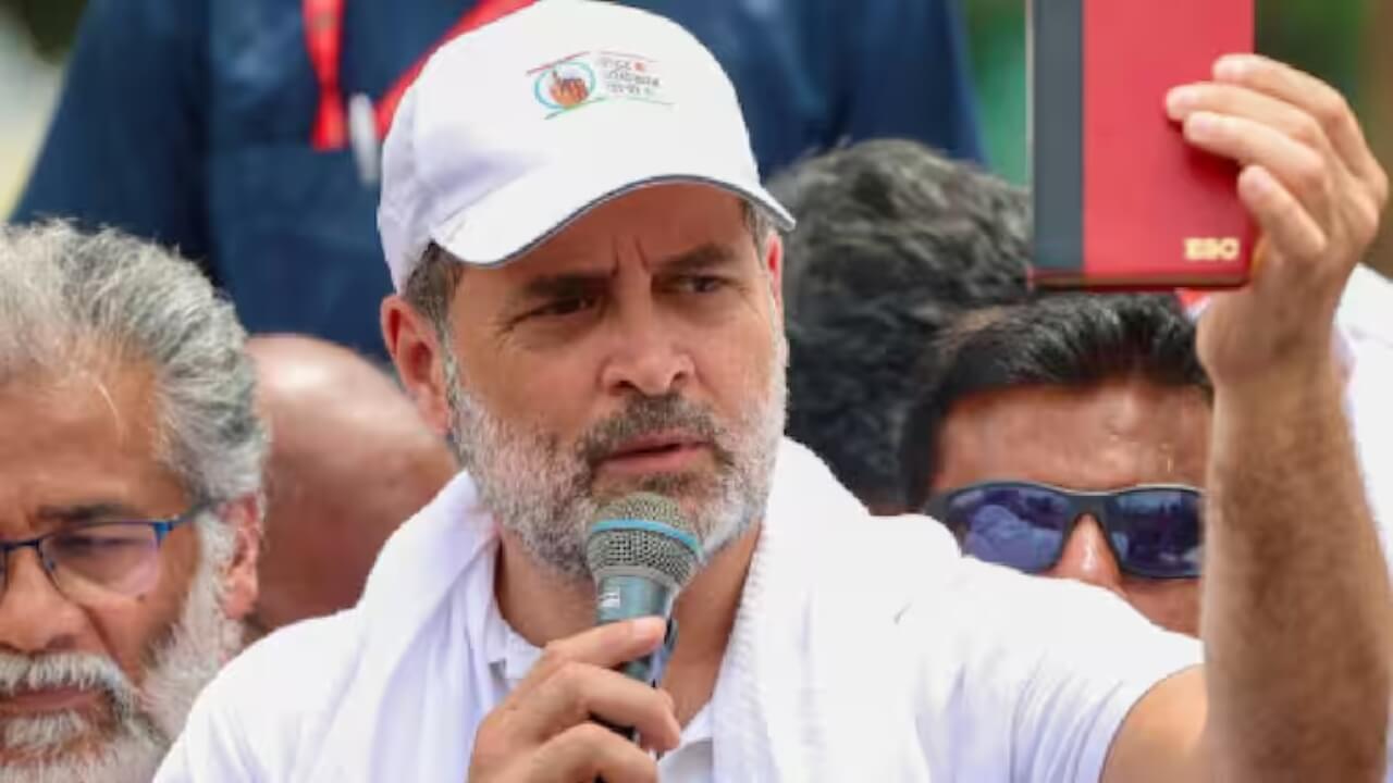 राहुल गांधी को दरभंगा में नहीं मिली रात रुकने की इजाजत! जानें क्यों बदला गया ‘वोटर अधिकार यात्रा’ का रूट? बिहार में राहुल गांधी की ‘वोटर अधिकार यात्रा’ को झटका! दरभंगा में क्यों नहीं मिली रात रुकने की अनुमति?