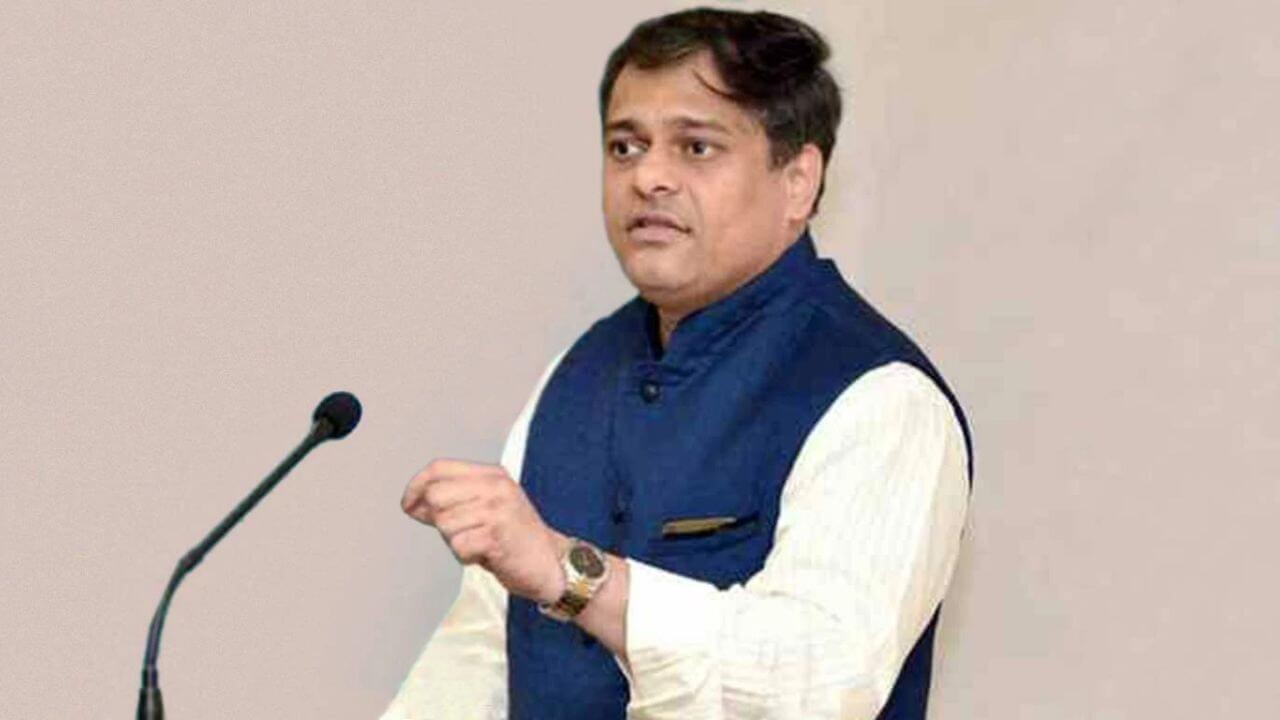 मुंबई भाजपा अध्यक्ष पद पर अमित साटम की नियुक्ति, फडणवीस और शेलार ने दी बधाई