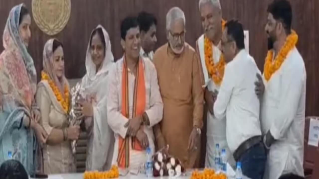बहादुरगढ़ नगर परिषद में तीन मनोनीत पार्षदों ने ली शपथ, शहर सेवा का लिया संकल्प