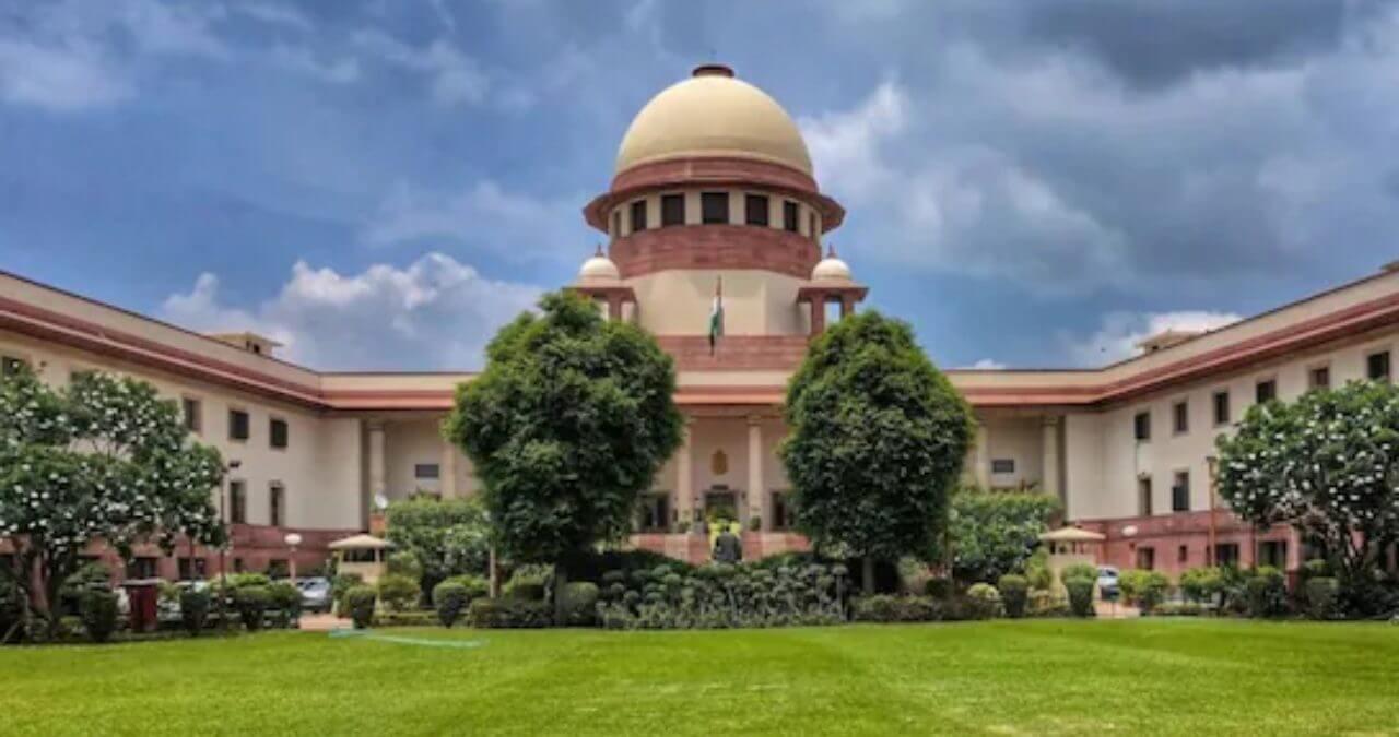 ‘दो घंटे की बारिश में लकवाग्रस्त हो जाती है दिल्ली’- सुप्रीम कोर्ट की सख्त टिप्पणी