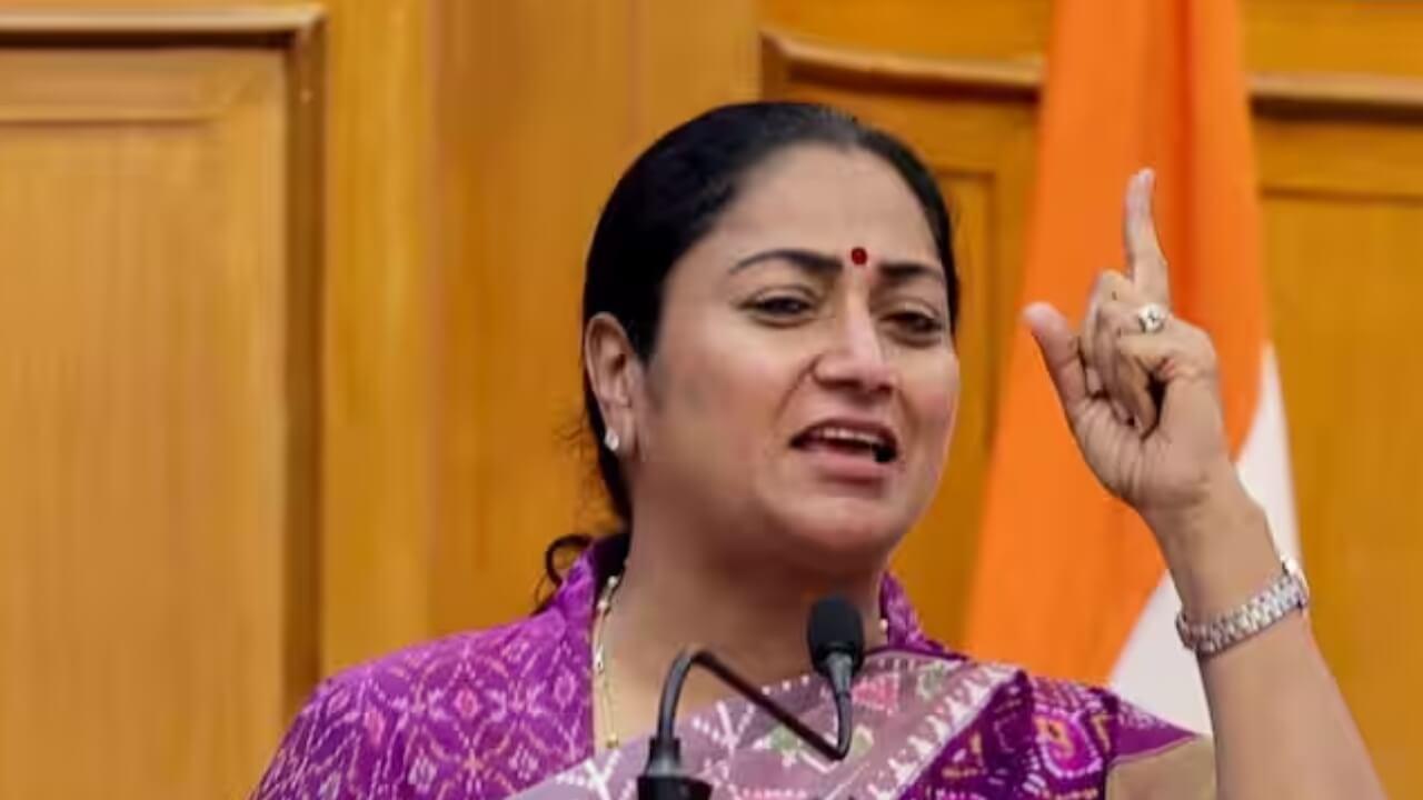 सीएम रेखा गुप्ता की द्वारका को बड़ी सौगात, इंदिरा गांधी अस्पताल परिसर में मेडिकल कॉलेज बनाने का किया ऐलान