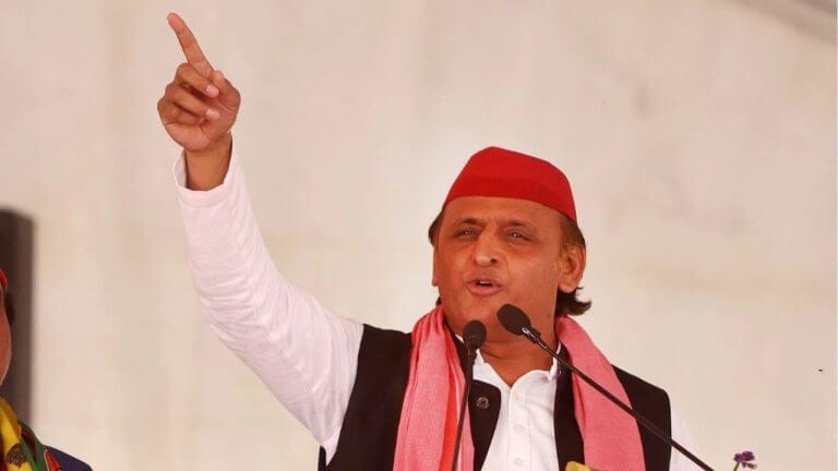 अखिलेश यादव का यूपी चुनाव 2027 से पहले बड़ा ऐलान, समाजवादी सरकार बनने पर महिलाओं को 40 हजार रुपये पेंशन देने का किया वादा