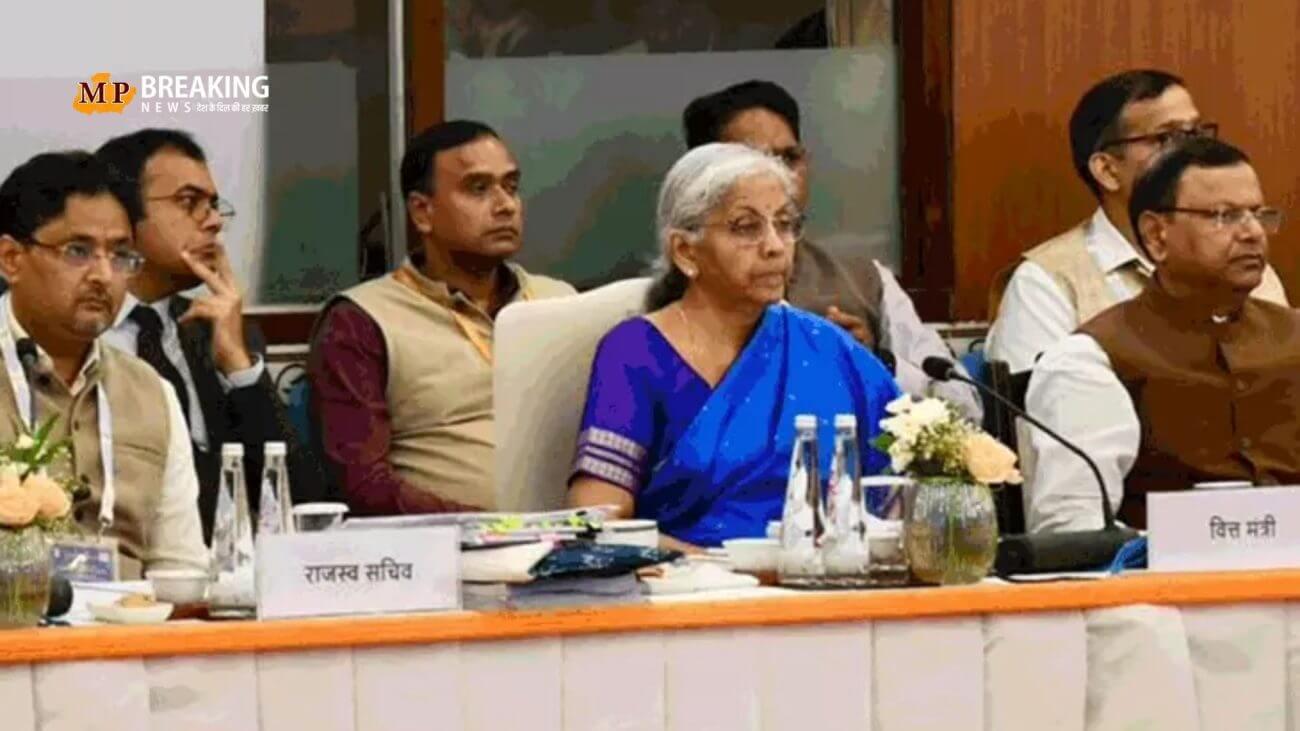 22 सितंबर से GST की दो दरें 5% और 18% होगी लागू, वित्तमंत्री ने कहा – ‘दूध, रोटी, पिज्जा पर नहीं लगेगा GST’