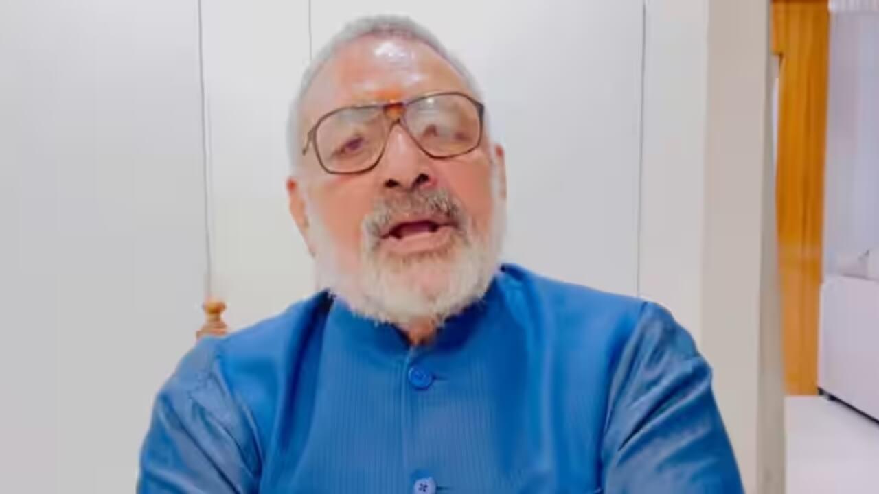 ‘बिहार की अस्मिता का अपमान’, तेजस्वी यादव की रैली में पीएम मोदी पर टिप्पणी से गरजे गिरिराज सिंह