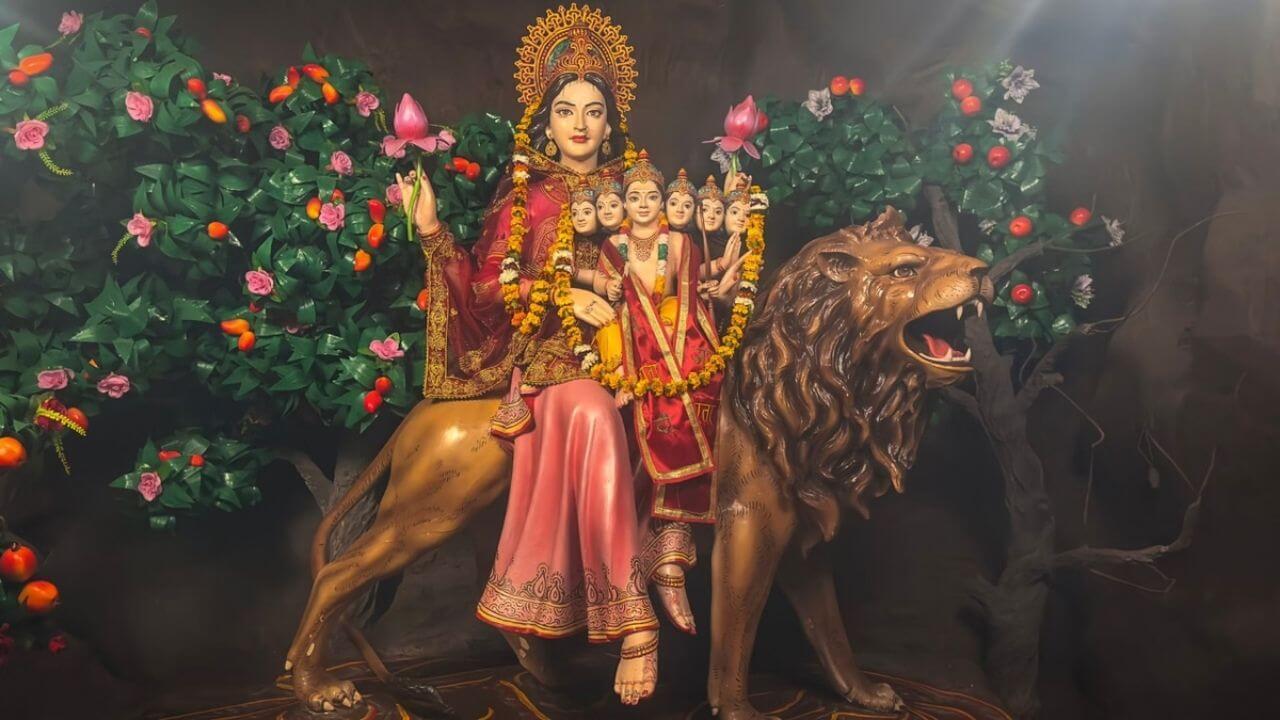 आज है नवरात्रि 2025 का पांचवा दिन, जरूर पढ़ें ये पावन कथा मिलेगी सुख समृद्धि