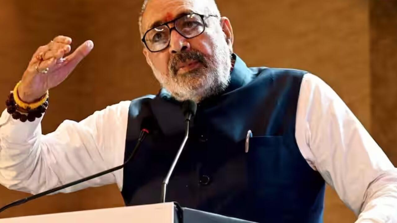 गिरिराज सिंह का ‘धमाकेदार’ बयान! राहुल-तेजस्वी पर लगाया ध्रुवीकरण का आरोप, ‘झटका मीट’ की अपील क्यों की?