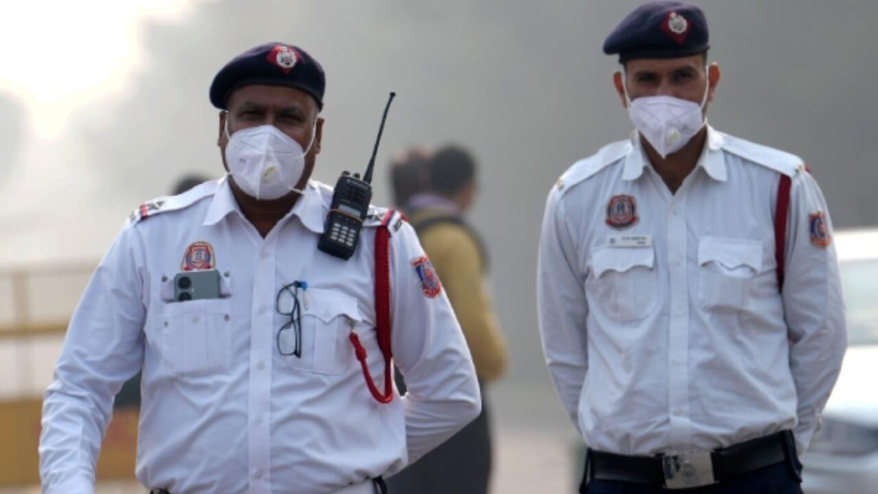 Traffic Advisory: पुराने वजीराबाद पुल पर बंद हुई गाड़ियों की आवाजाही, पुलिस ने जारी की नई एडवाइजरी