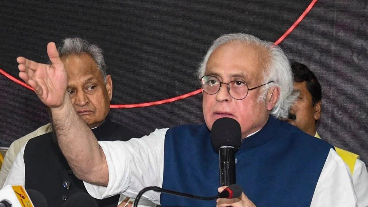 पीएम मोदी के ASEAN न जाने पर कांग्रेस का तंज: ट्रंप से डर या कहीं बिजी हैं