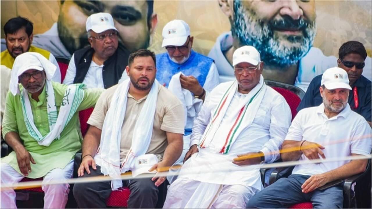 Bihar Election: 28 अक्टूबर को आएगा महागठबंधन का घोषणापत्र, तेजस्वी यादव जनता से पहले ही कर चुके ये 3 बड़े वादे