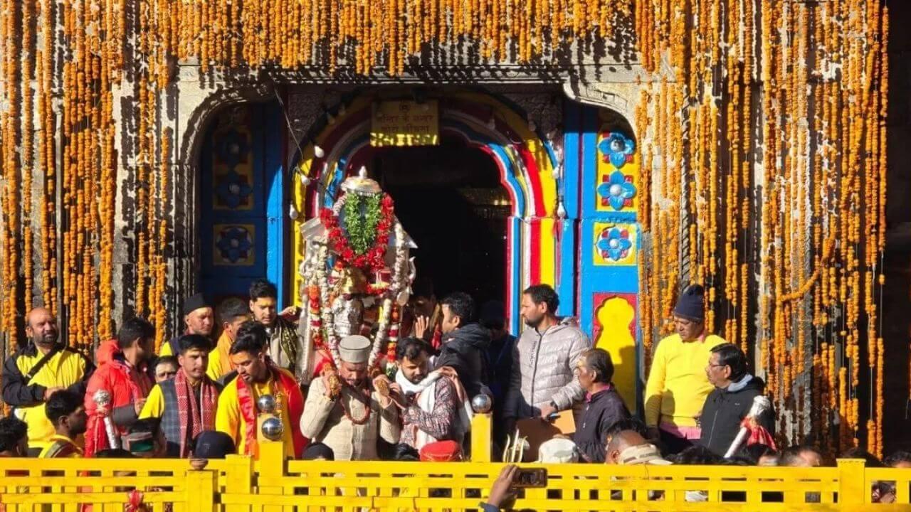 भाई दूज पर बंद हुए केदारनाथ धाम के कपाट, छह माह तक ऊखीमठ में होगी पूजा