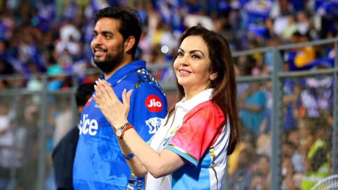 MI ने आईपीएल 2026 से पहले ही पलट दिया गेम! एक दिन में दो ट्रेड डील में इन धाकड़ खिलाड़ियों को टीम में कर लिया शामिल