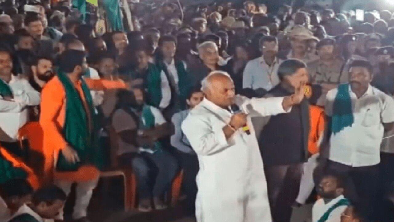 गन्ना किसानों का प्रदर्शन! मंत्री की कार पर बरसाईं चप्पलें, कर्नाटक सरकार ने PM मोदी को लिखी चिट्ठी