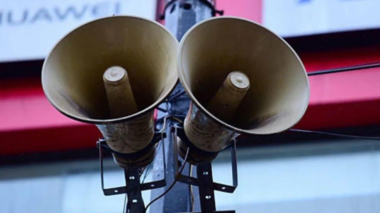 धार्मिक स्थालों से हटाए गए लाउडस्पीकर, पुलिस का ताबड़तोड़ एक्शन जारी, जानें क्यों हो रही ये कार्रवाई